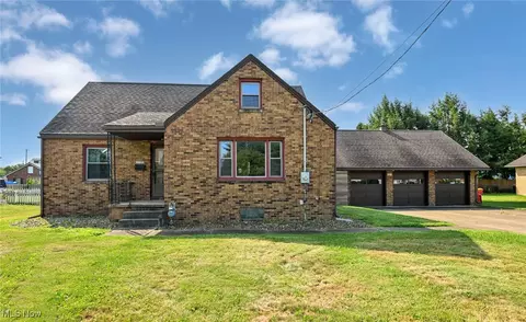 921 E 1st St, Minerva, OH 44657