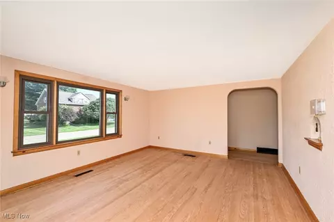 Living - 921 E 1st St, Minerva, OH 44657 photo 4 of 4