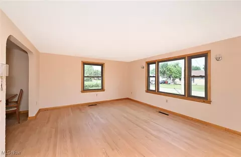 Living - 921 E 1st St, Minerva, OH 44657 photo 1 of 4