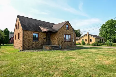 Exterior - 921 E 1st St, Minerva, OH 44657 photo 2 of 13