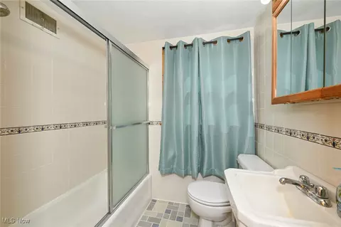 Bath - 921 E 1st St, Minerva, OH 44657 photo 4 of 4