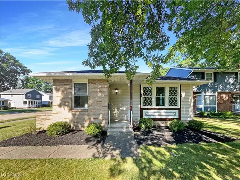 5850 S Park Blvd, Parma, OH 44134