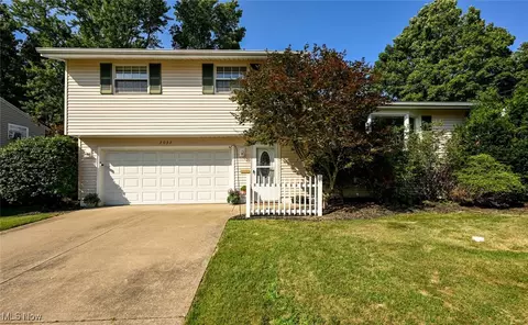 2032 Presidential Pkwy, Twinsburg, OH 44087