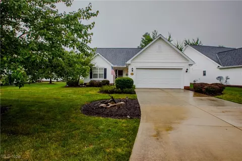 12198 Nutmeg Ln, North Royalton, OH 44133