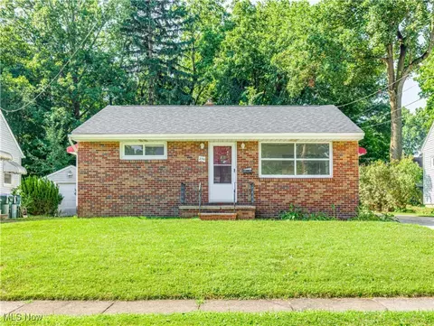 234 Jennings Ave, Cuyahoga Falls, OH 44221