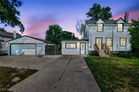 34061 Roberts Rd, Eastlake, OH 44095