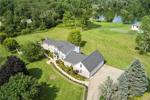 665 N Medina Line Rd, Akron, OH 44333