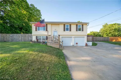341 E Lake St, Ravenna, OH 44266