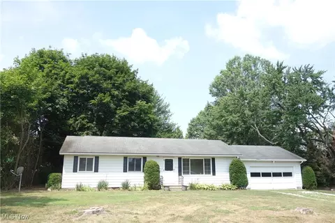 3052 S Prior Rd, Akron, OH 44319