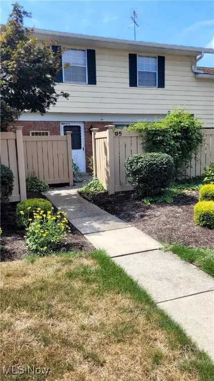 7970 Mentor Ave #D5, Mentor, OH 44060