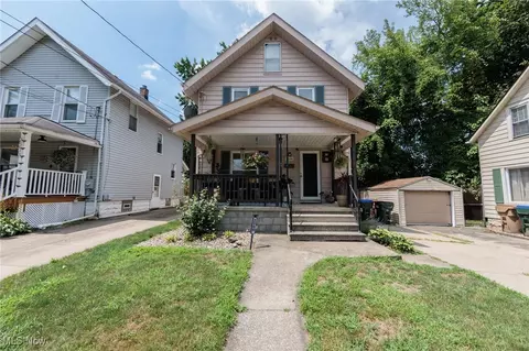 2006 Cook St, Cuyahoga Falls, OH 44221