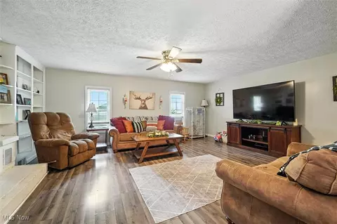 2019 E 52nd St, Ashtabula, OH 44004 photo 6