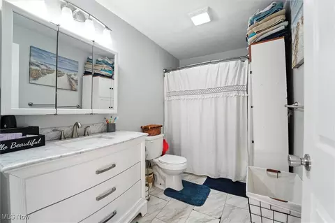 2019 E 52nd St, Ashtabula, OH 44004 photo 4