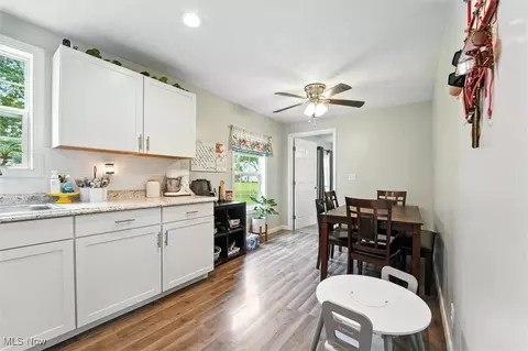 2019 E 52nd St, Ashtabula, OH 44004 photo 10