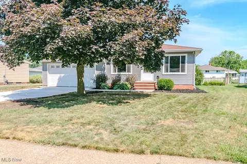 34633 Glen Dr, Eastlake, OH 44095