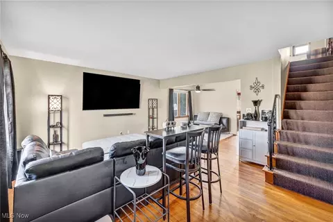 547 E 208th St, Euclid, OH 44119 photo 12