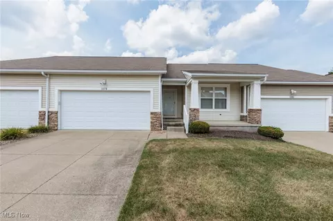 3079 Somerset Dr, Akron, OH 44312
