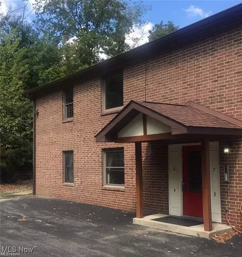 3895 Indian Run Dr #8, Canfield, OH 44406