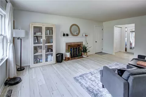 Living - 623 Beech St, Oberlin, OH 44074 photo 3 of 3