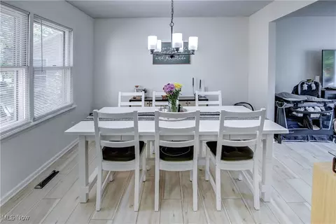 Dining - 623 Beech St, Oberlin, OH 44074 photo 2 of 2