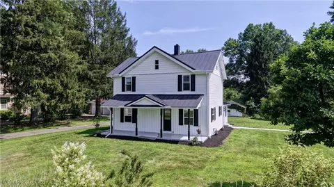10058 Navarre Rd SW, Navarre, OH 44662