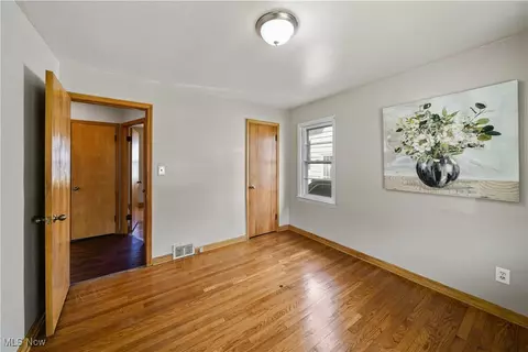 14213 Kennerdown Ave, Maple Heights, OH 44137 photo 8