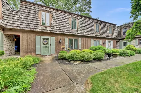 200 Granger Rd #27, Medina, OH 44256