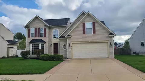 581 Colonial Dr, Painesville, OH 44077