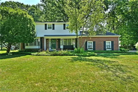 2012 Crestwood Blvd, Youngstown, OH 44505