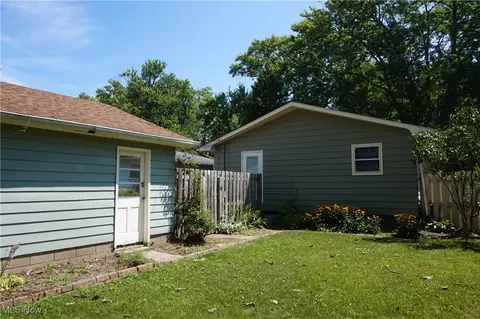 1037 Elk Dr, Ashtabula, OH 44004 photo 30