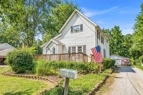 125 Pleasant St, Wellington, OH 44090