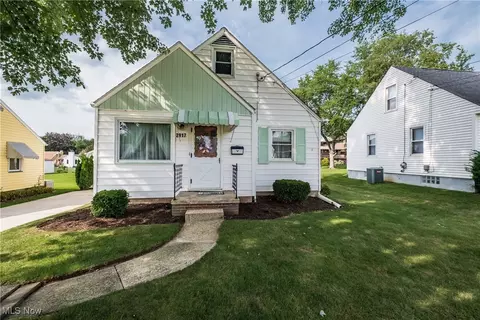 2917 21st St NW, Canton, OH 44708