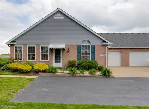 12778 Alicia Ln NW, Uniontown, OH 44685