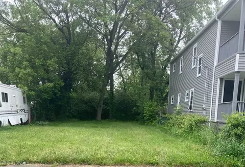4155 E 111th St, Cleveland, OH 44105