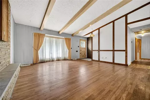 Living - 100 E Decker Dr, Seven Hills, OH 44131 photo 5 of 5