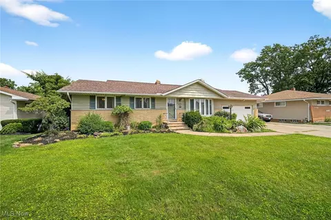 Exterior - 100 E Decker Dr, Seven Hills, OH 44131 photo 3 of 10