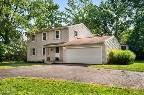 6065 Ogilby Dr, Hudson, OH 44236
