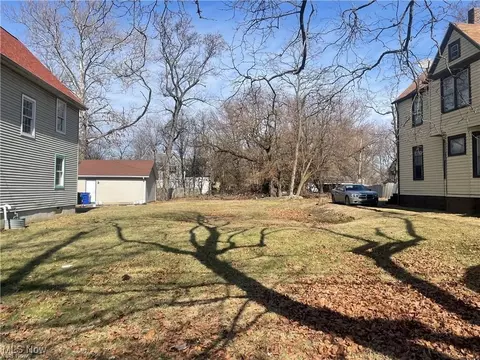 White Avenue, Cleveland, OH 44103