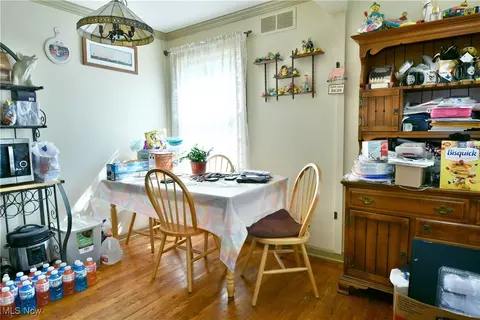 910 W 3rd St, Niles, OH 44446 photo 19