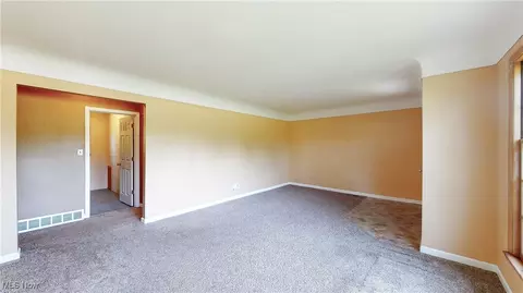 34775 Aurora Rd, Solon, OH 44139 photo 5
