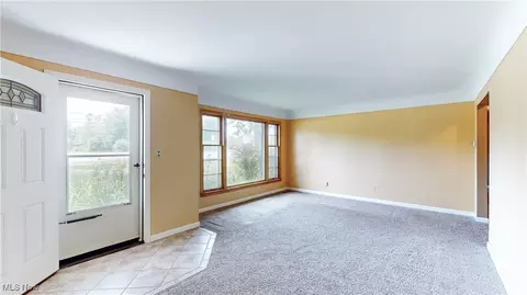 34775 Aurora Rd, Solon, OH 44139 photo 4
