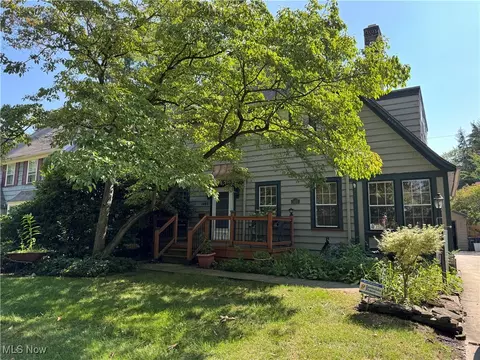 1407 Lynn Park Dr, Cleveland Heights, OH 44121