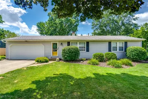 8074 Windward Trace Cir NW, Massillon, OH 44646
