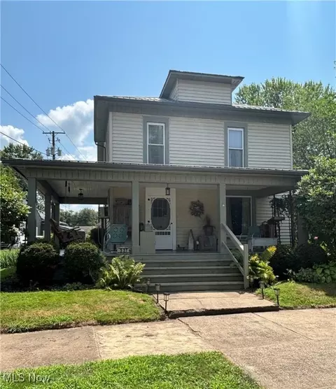 327 W Church St, Newcomerstown, OH 43832