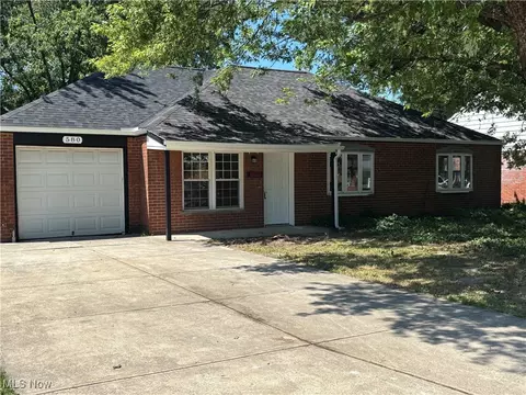 580 Walnut Dr, Euclid, OH 44132