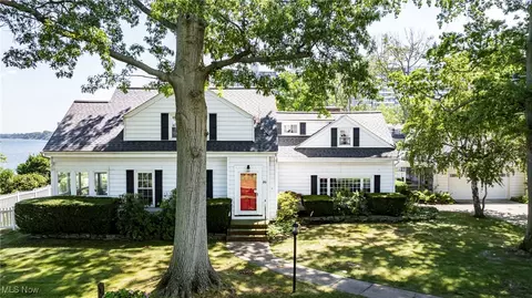 31 Luikart Dr, Euclid, OH 44123