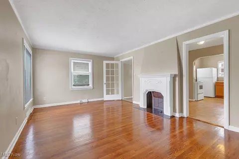 Living - 615 E 266th St, Euclid, OH 44132 photo 2 of 2