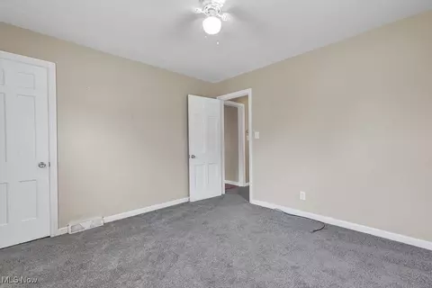 Bedroom - 615 E 266th St, Euclid, OH 44132 photo 2 of 4