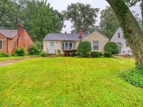 4647 W 226th St, Fairview Park, OH 44126