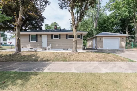 399 Larkin Ave, Akron, OH 44305